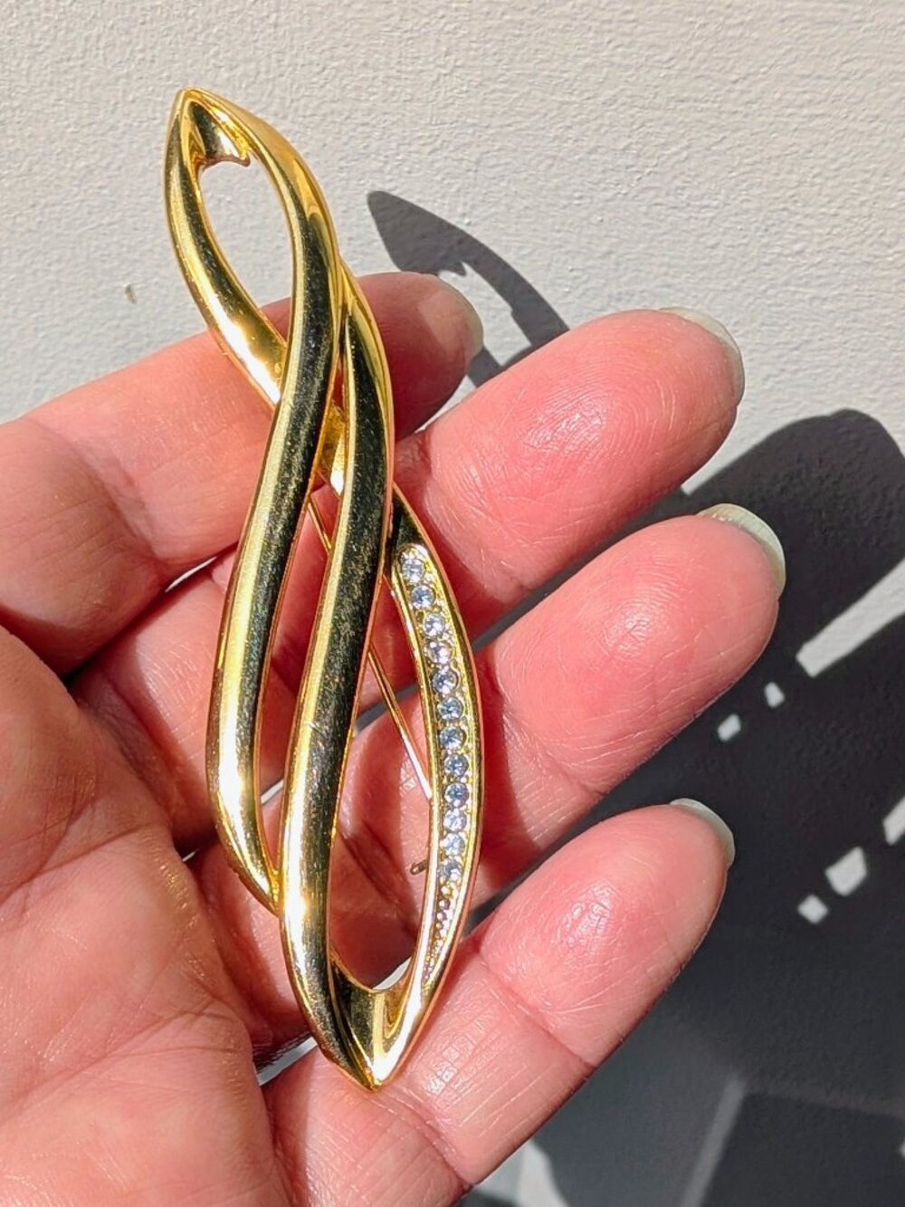 Swirl Design Brooch - Embellished with Small Rhinestones - Vintage